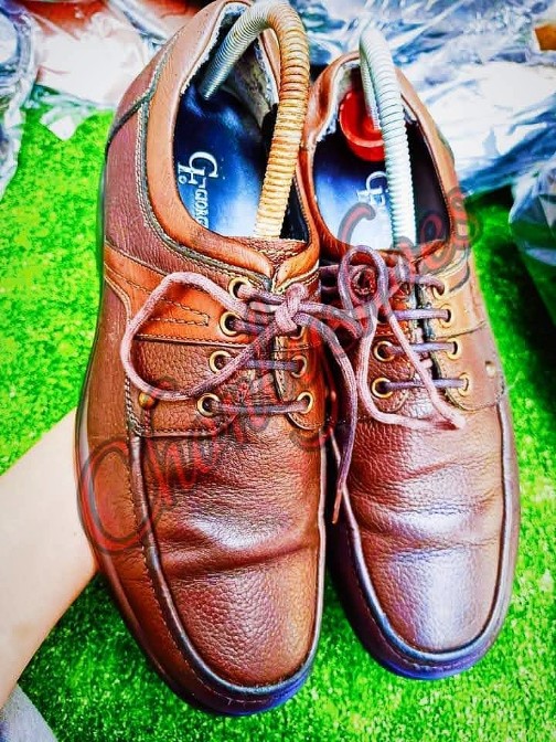 รองเท้าหนังมือสอง by Chonlyshoes