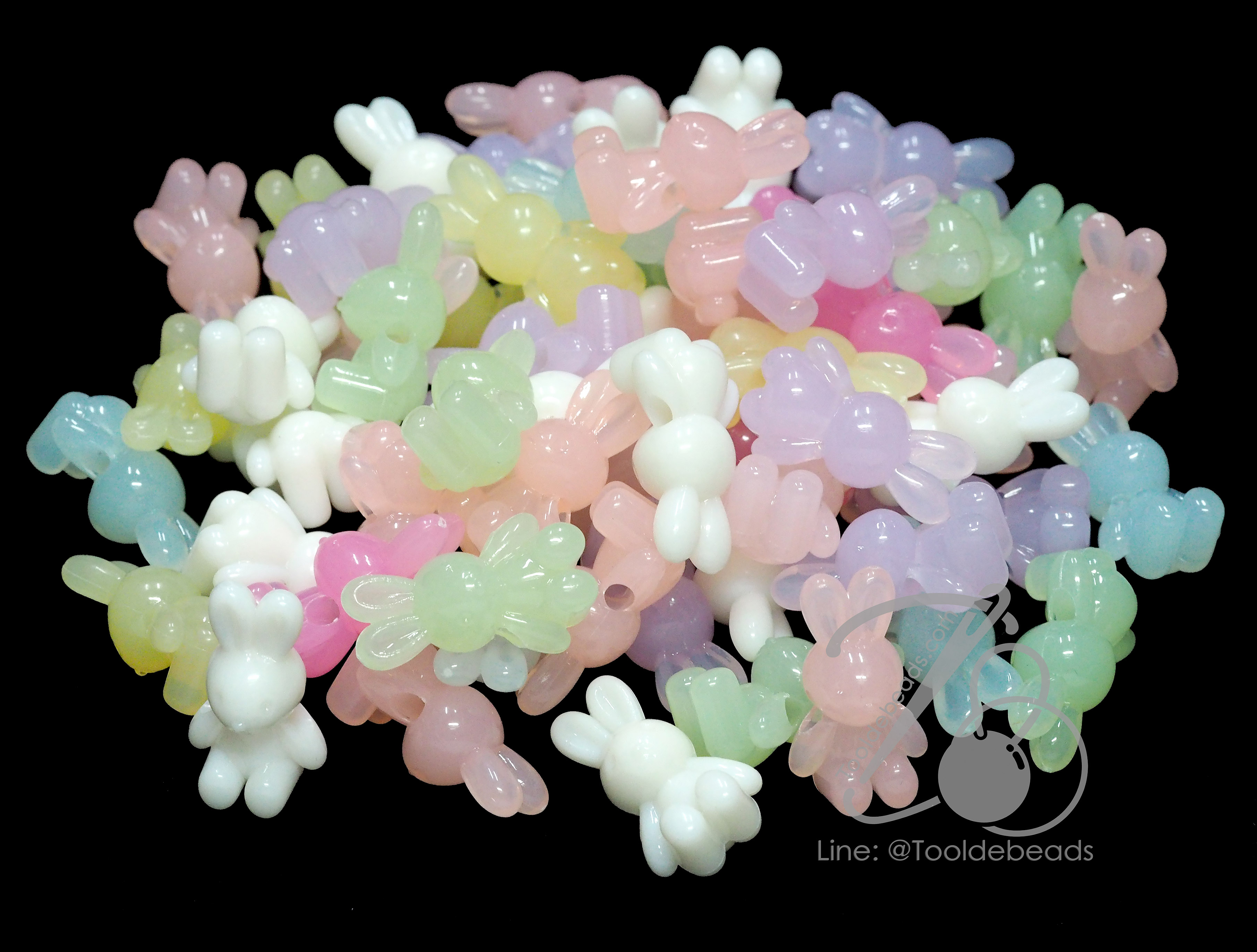 ลูกปัดอะคริลิค 14*25มม. ลายกระต่าย คละสีเยลลี่หวาน (80 กรัม) SKU-15870