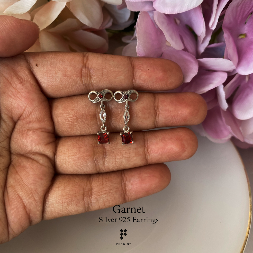 ต่างหูโกเมน Infinity ห้อยตุ้งติ้งพลอย White Topaz และโกเมนสี่เหลี่ยม แบบเก๋ เสริมโชคลาภ