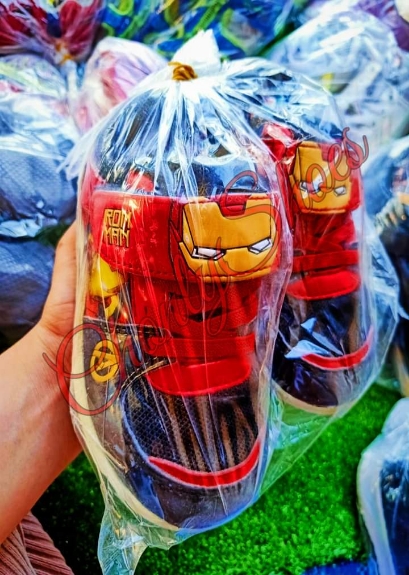 รองเท้าเด็กมือสองขายส่ง