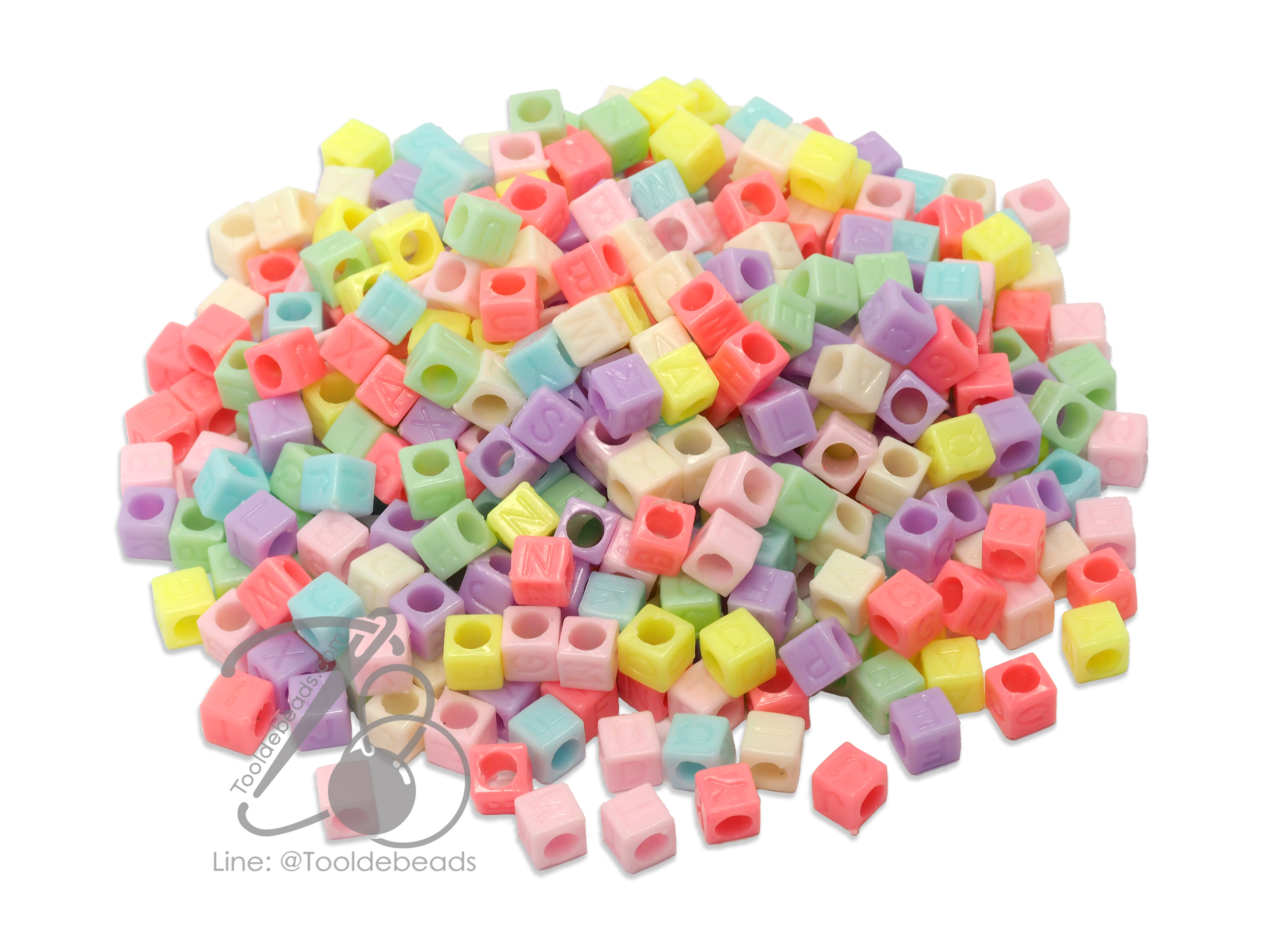 ลูกเต๋าตัวอักษร 6*6มม. คละสีหวาน (15 กรัม) SKU-08451