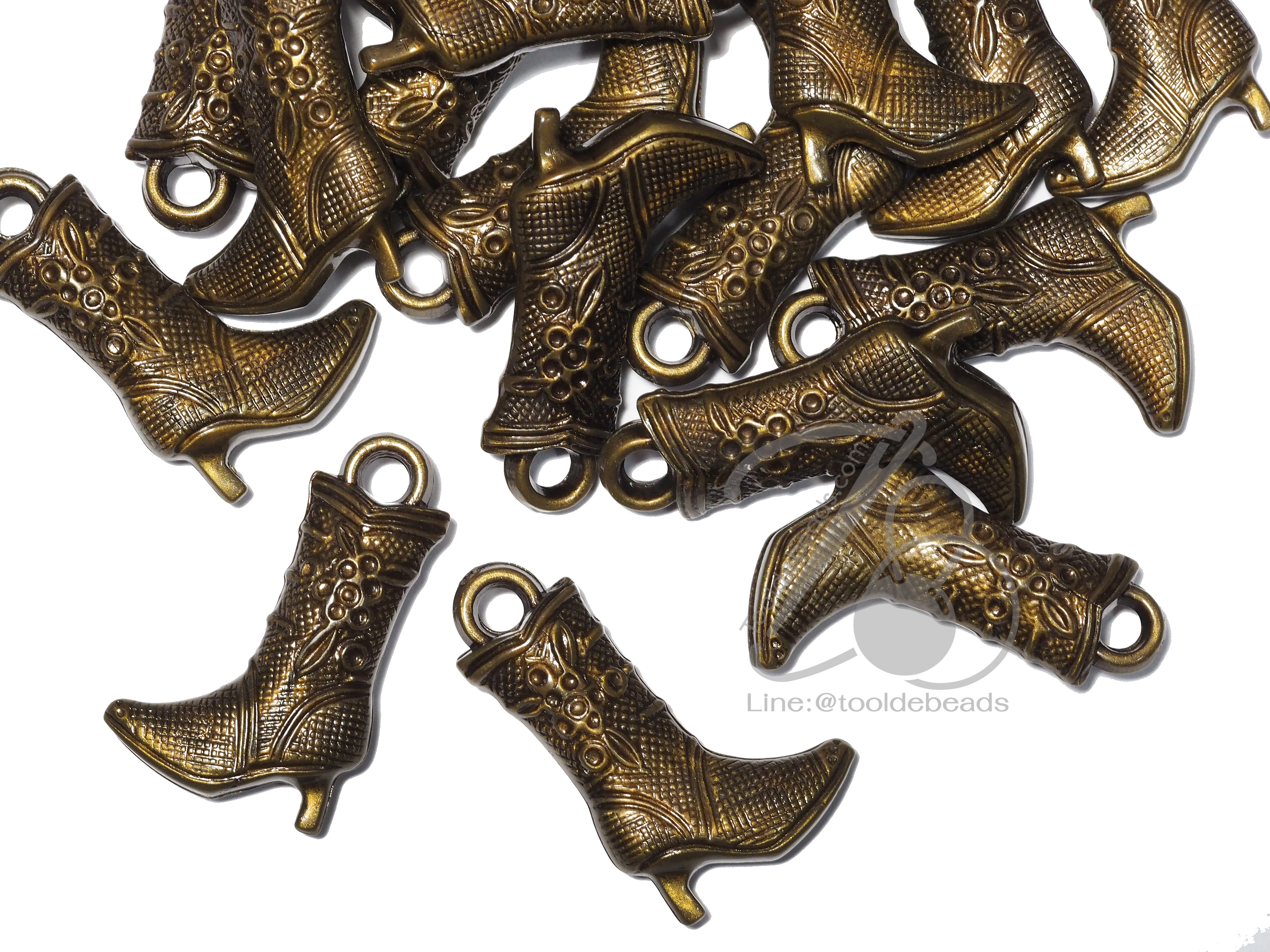 จี้อะคริลิค 17*22มม. ลายรองเท้าบูท (100 กรัม) SKU-03043