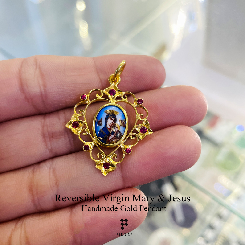 จี้แม่พระเลี่ยมกรอบทองกระเบื้องเคลือบอิตาลี แซมทับทิม รูปแม่พระและพระเยซู งานขึ้นมือทอง 90