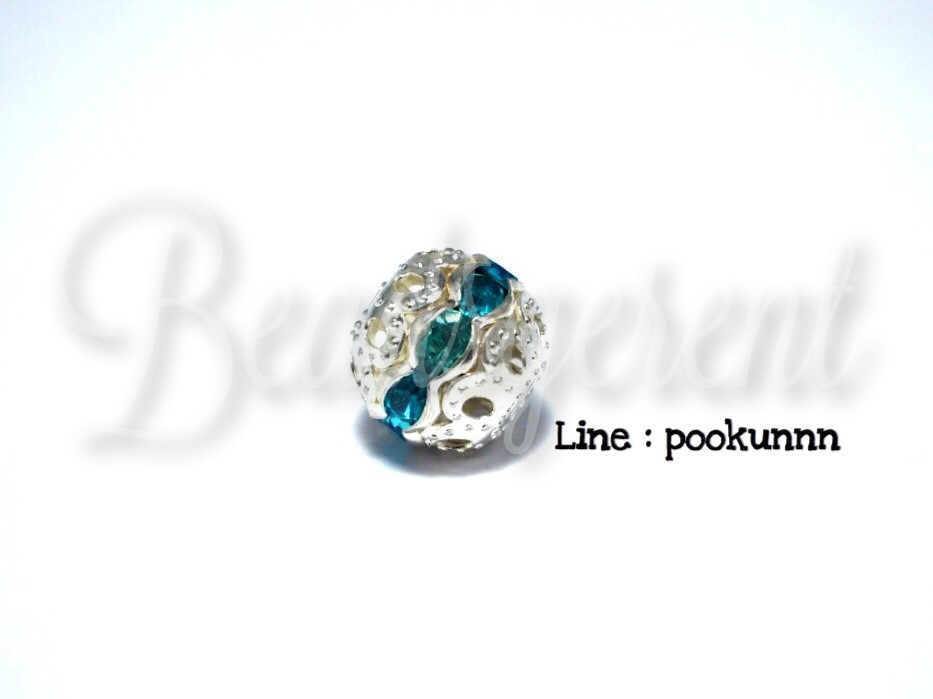 ลูกปัดเงินฝังเพชร 10มม. เส้นเดี่ยว สีฟ้า (1 ชิ้น) SKU-01567