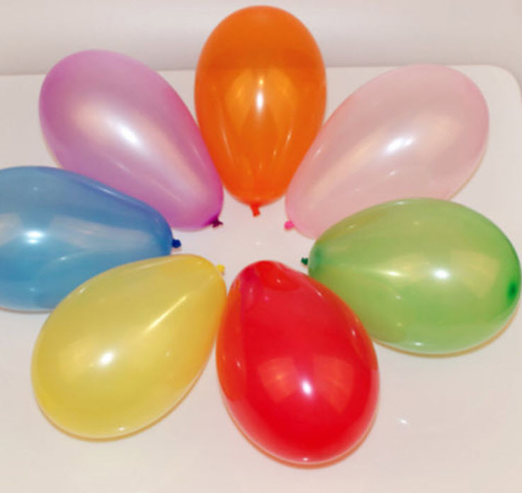 ลูกโป่งยางอย่างดี คละสี / 100 ใบ