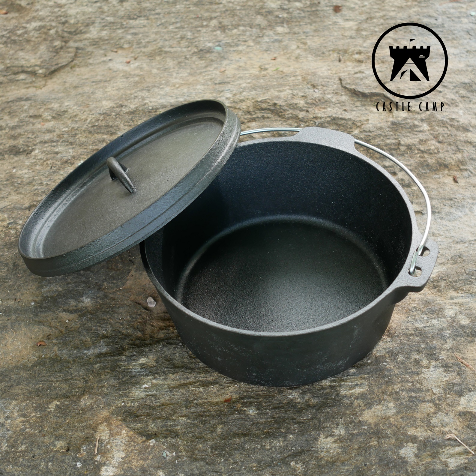 Cast Iron Dutch Oven (24.5x9cm.)