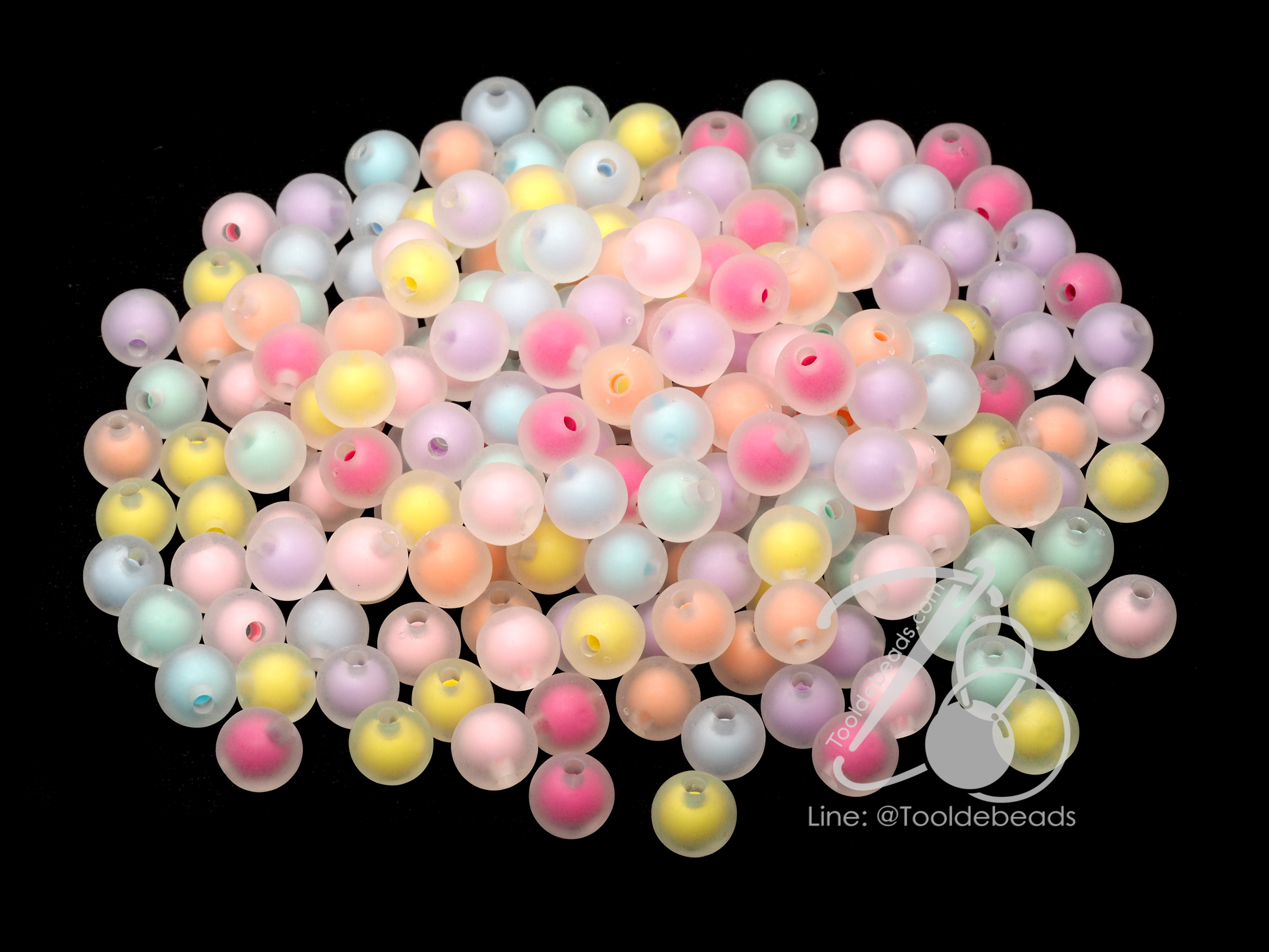 ลูกปัดอะคริลิค 8มม. ลายกลมสอดไส้ คละสีขุ่นใส (10 กรัม) SKU-13386
