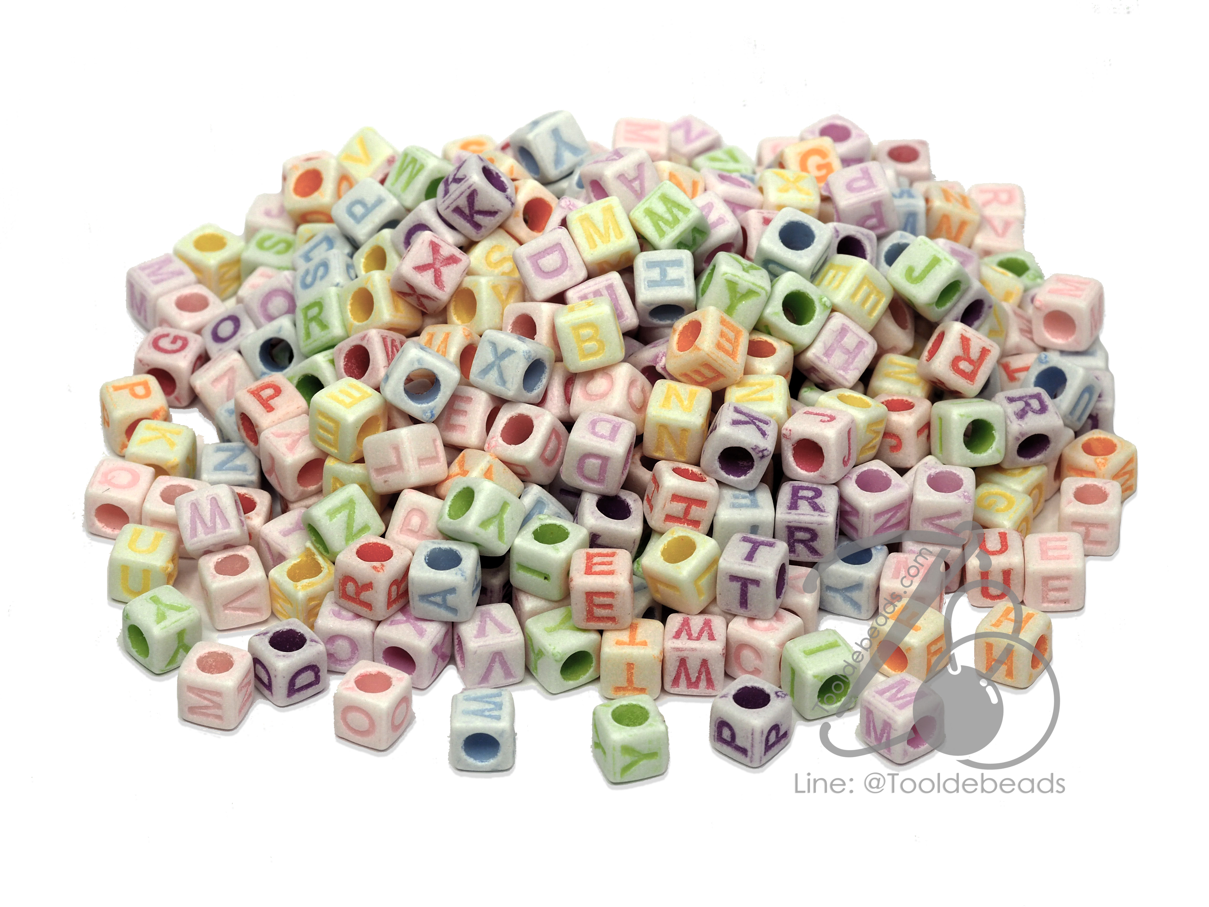 ลูกปัดแฟนซี 6*6มม. ลูกเต๋าตัวอักษร (100 กรัม) SKU-03174