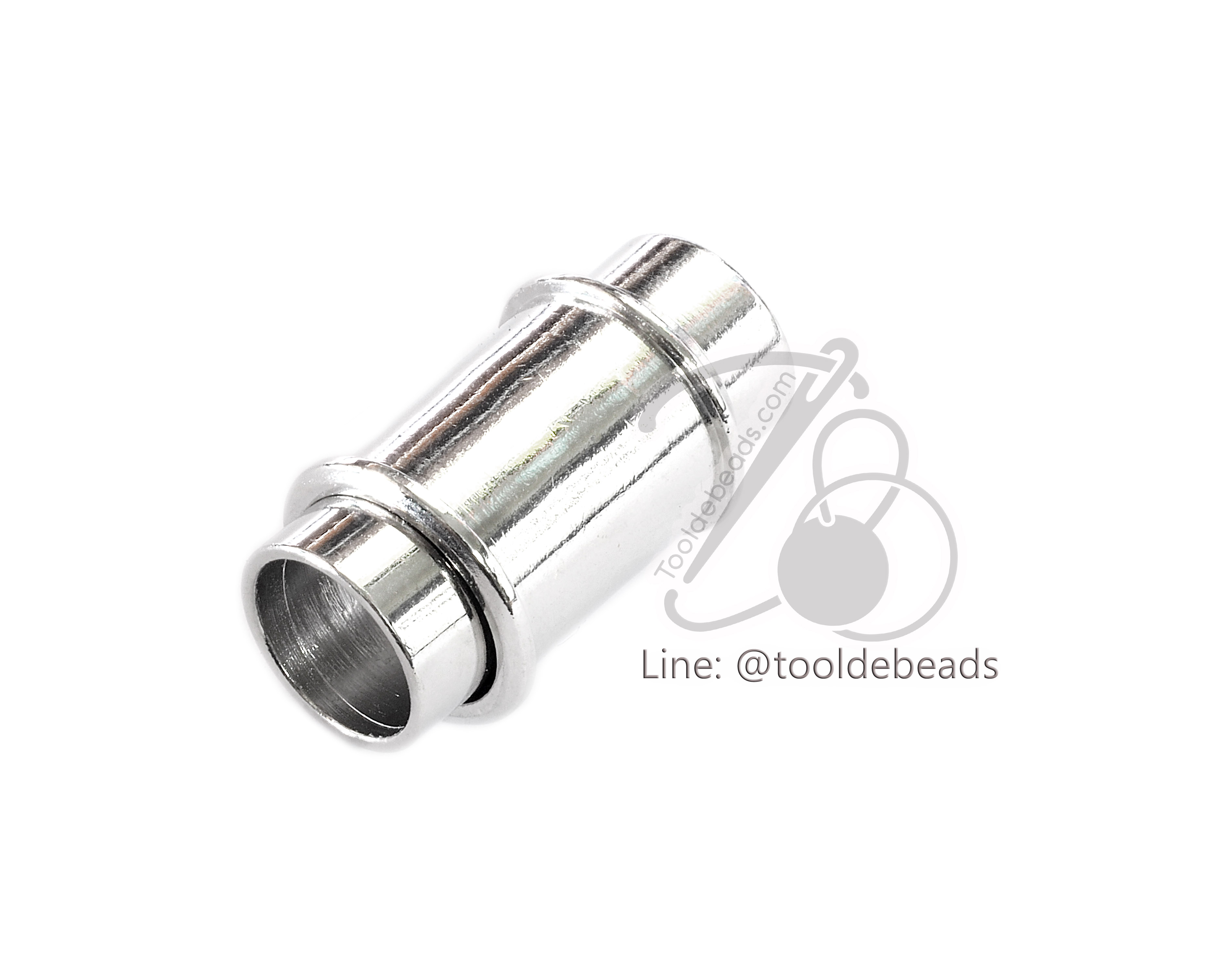 ตะขอแม่เหล็ก 8*16มม. รูกว้าง6มม. สีเงิน (1 ชุด) SKU-01096