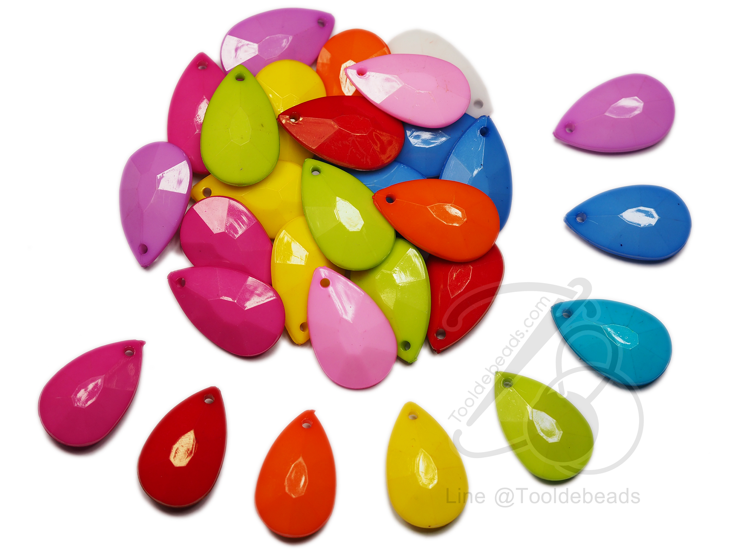 จี้อะคริลิค 14*24มม. ทรงหยดน้ำ คละสีสด (100 กรัม) SKU-05092