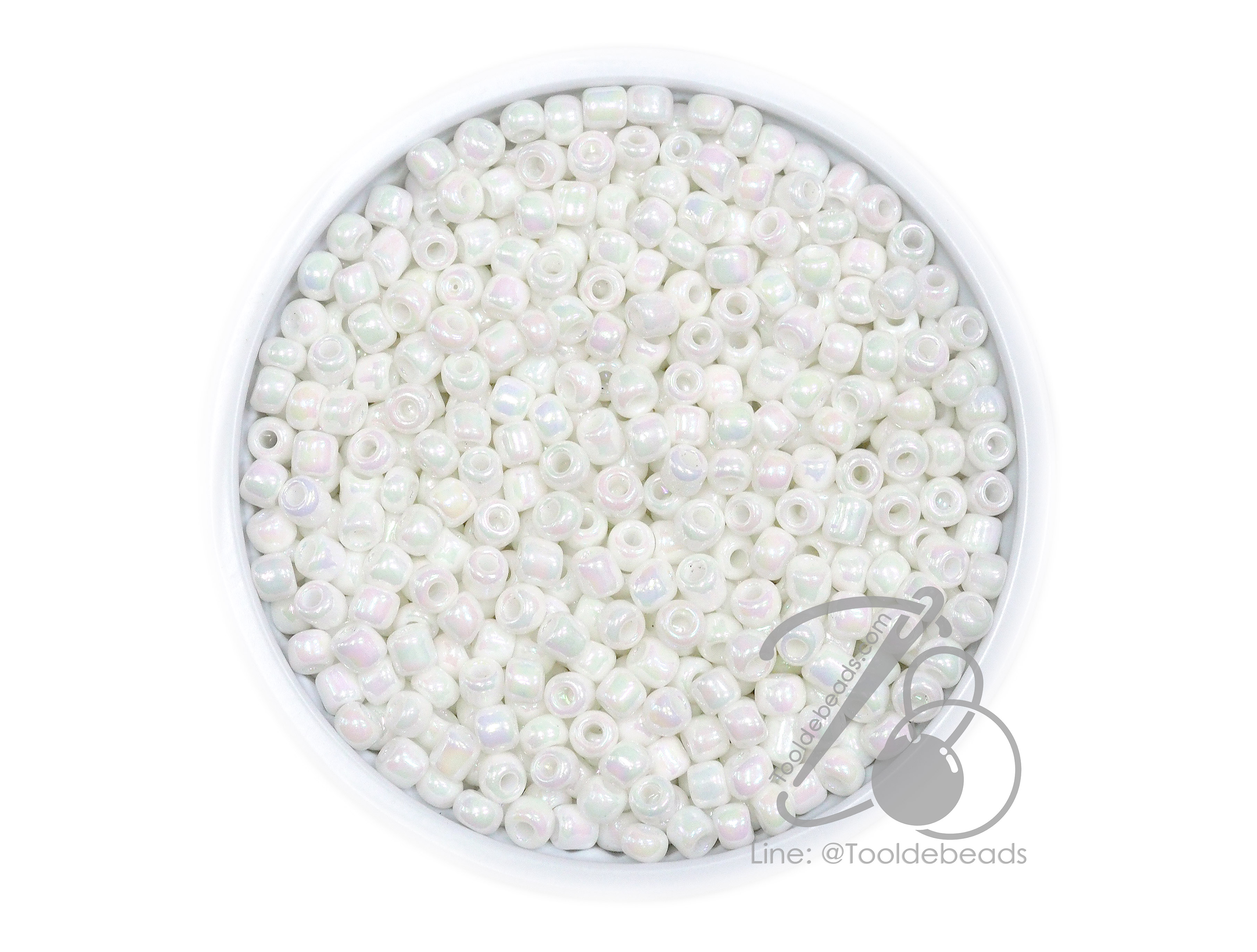 OK Brand ลูกปัดเม็ดทราย 8/0 โทนมุกด้าน เคลือบรุ้ง สีขาว (15 กรัม) SKU-14882