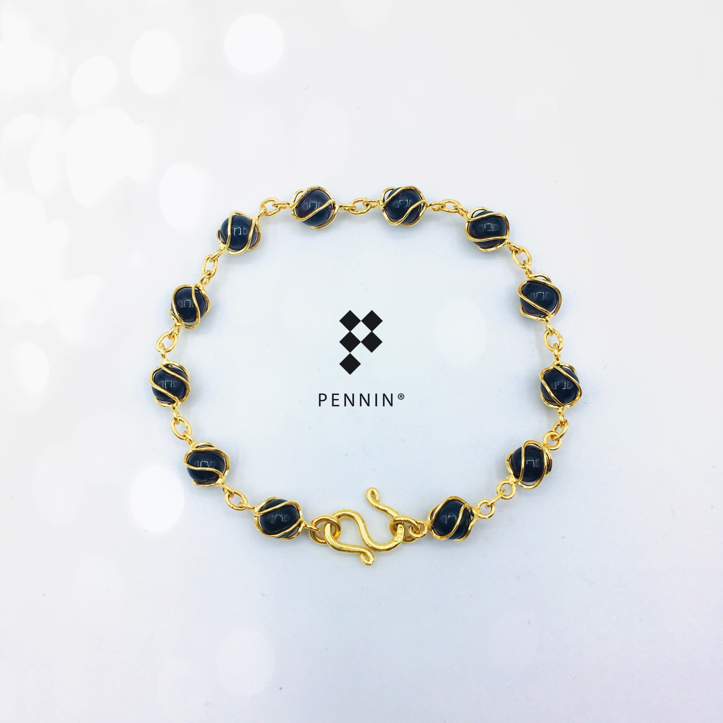 สร้อยข้อมือโกเมนทองแท้ 22K หรือ ทอง 90 น้ำหนักทองสลึงกว่า โกเมนแท้ เจียระไนลูกปัดกลม ความยาวสร้อย 16 ซม.