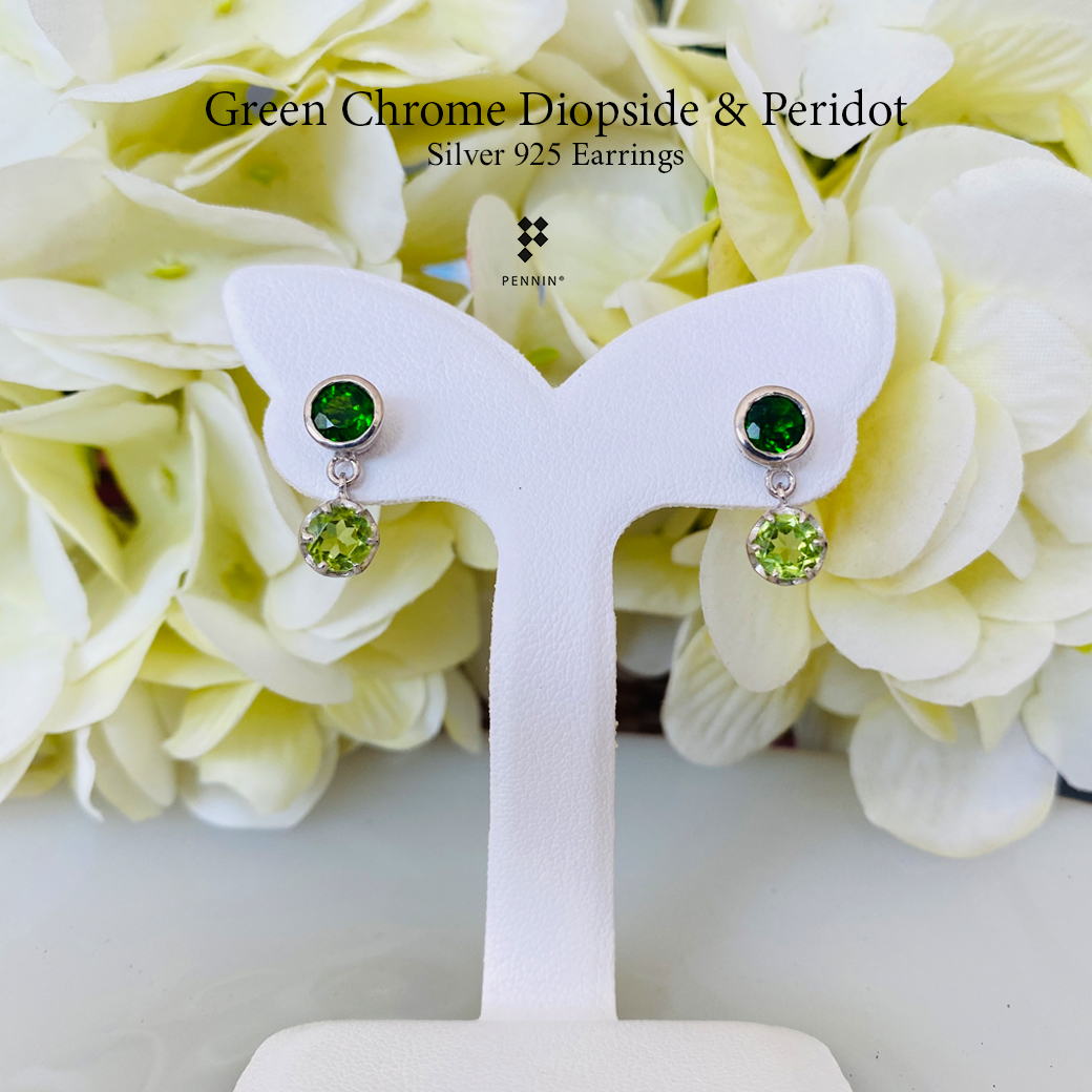 Green Chrome Diopside & Peridot Earrings ต่างหูกรีน โครมไดออปไซด์ และ พลอยเพอริดอท ห้อยตุ้งติ้งใส่สวยได้ทุกโอกาส