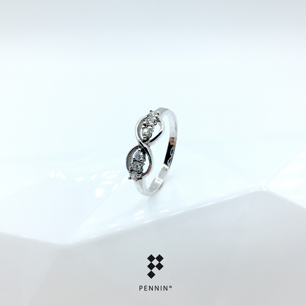 แหวนอินฟินิตี้เพชรสวิส CZ คั่นกลาง 6 เม็ด Six Diamond Infinity Ring เพชรเกรด TOP 6A สวยหรู เสริมโชคลาภ