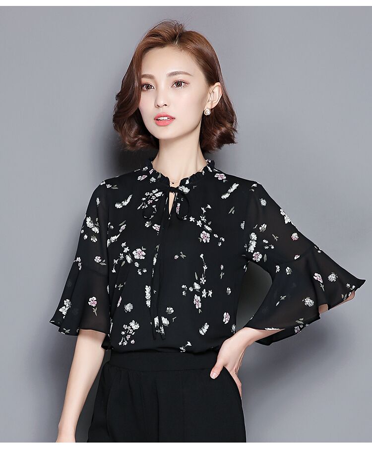 เสื้อคอจีบแบบสวม แขนระบาย