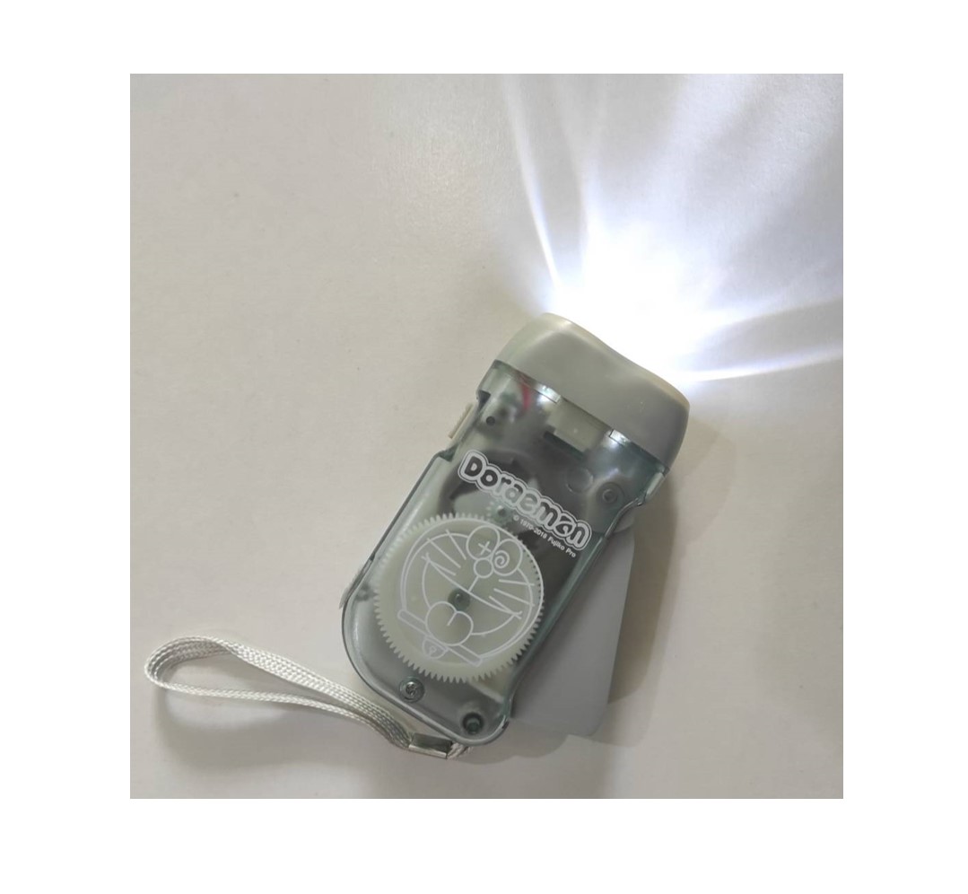 ไฟฉายโดเรม่อน พร้อมส่งมือปั้มไม่ใส่ถ่าน ไฟฉายDoraemon หลายสี