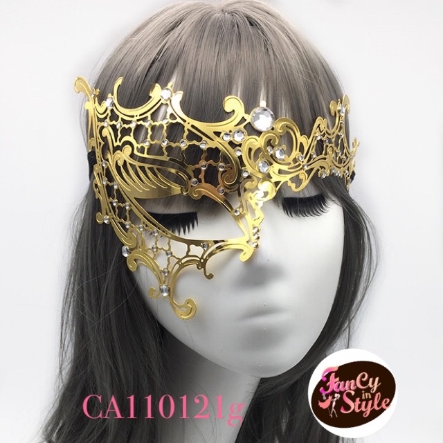 Fancy Mask /หน้ากากโลหะสีทองลายฉลุประดับเพชรเทียม