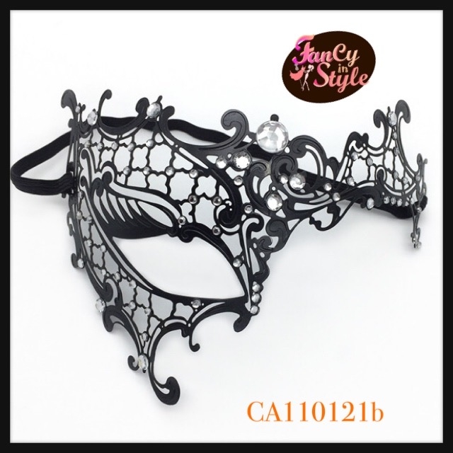 Fancy Mask/หน้ากากโลหะสีดำลายฉลุประดับเพชรเทียม