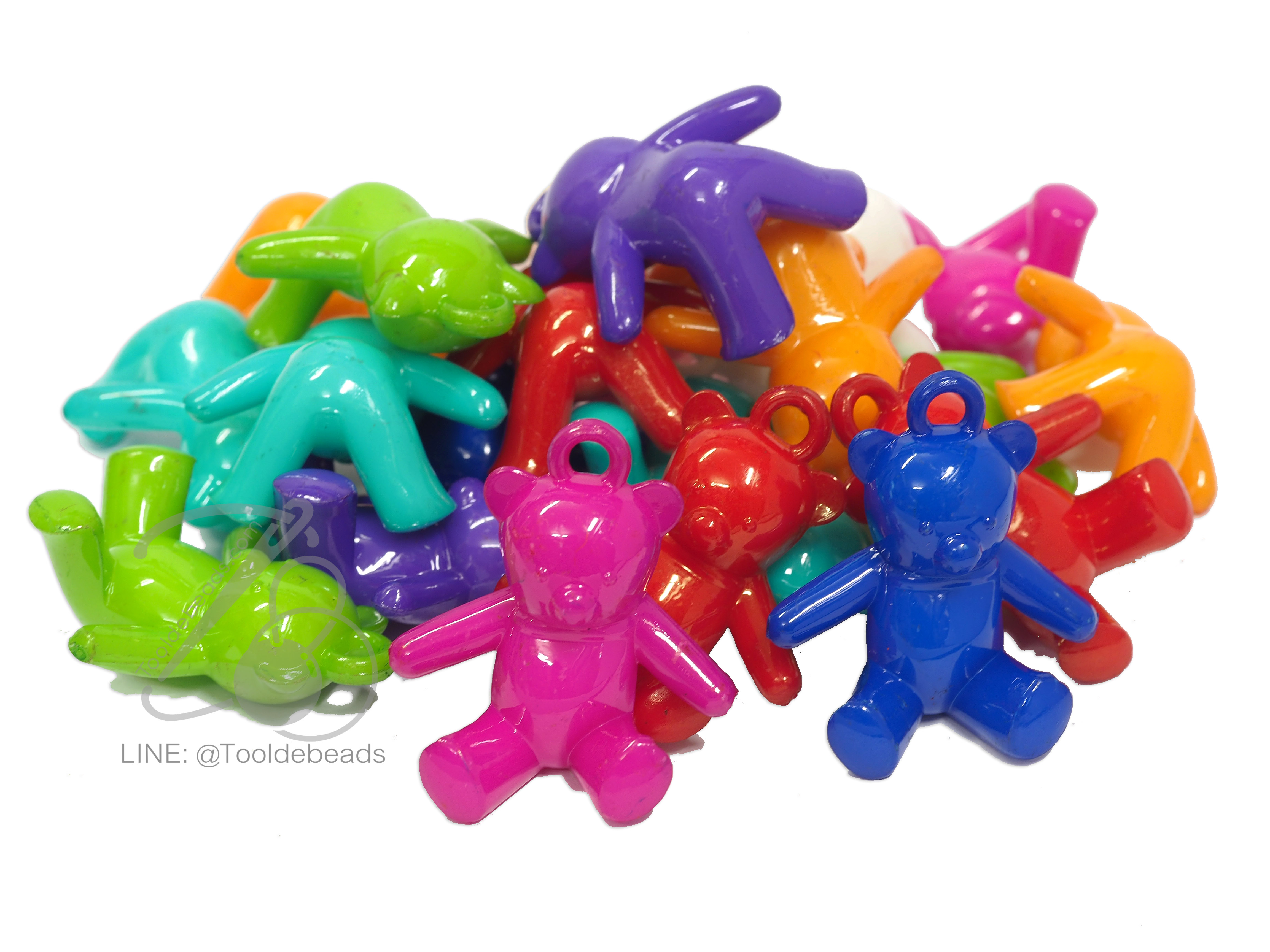 จี้อะคริลิค 31*35มม. ลายหมีนั่ง สีสด (100 กรัม) SKU-07585