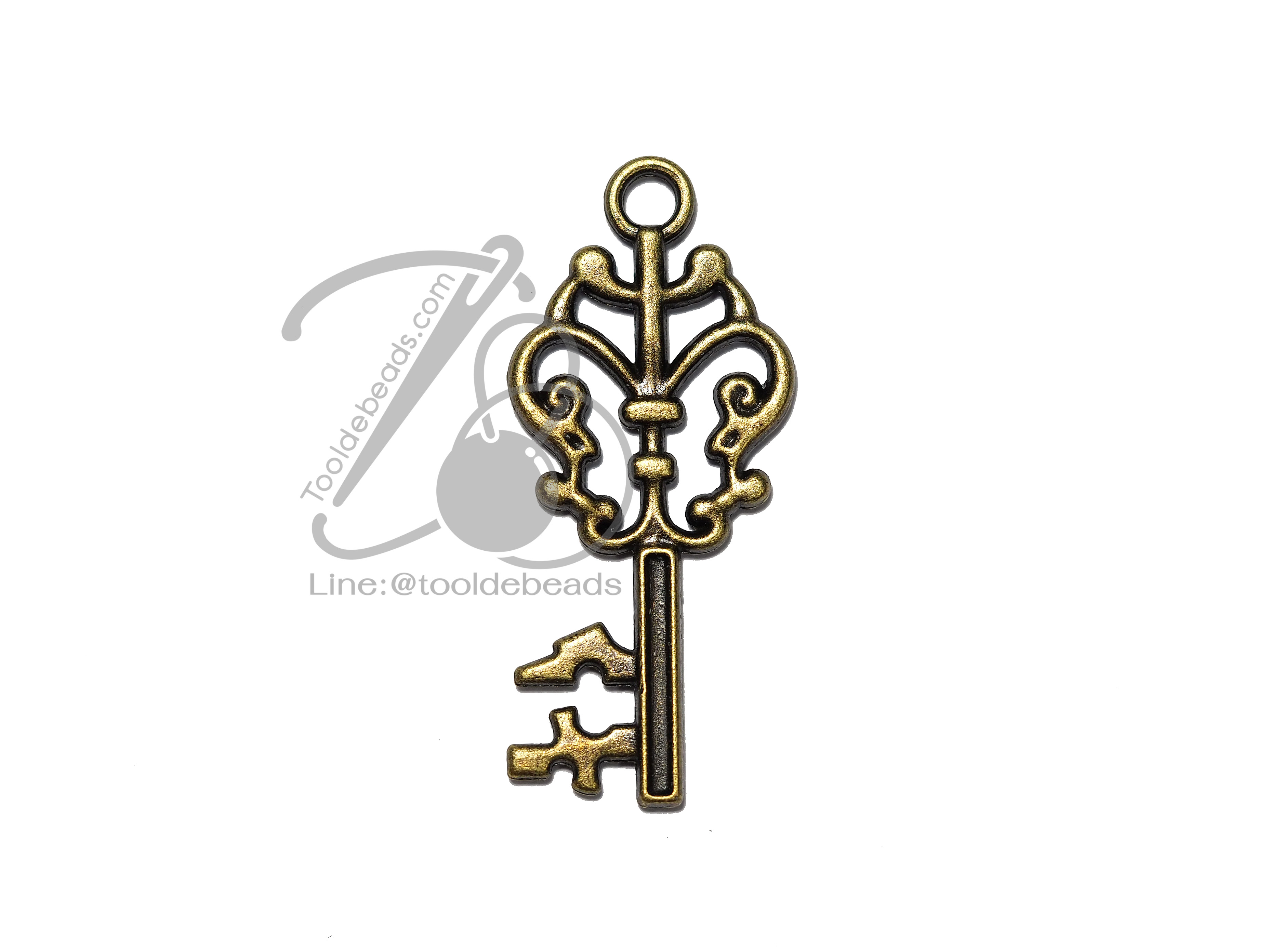 จี้เหล็ก 392 16*36มม. ลายกุญแจฉลุ สีสนิม (1 ชิ้น) SKU-05815