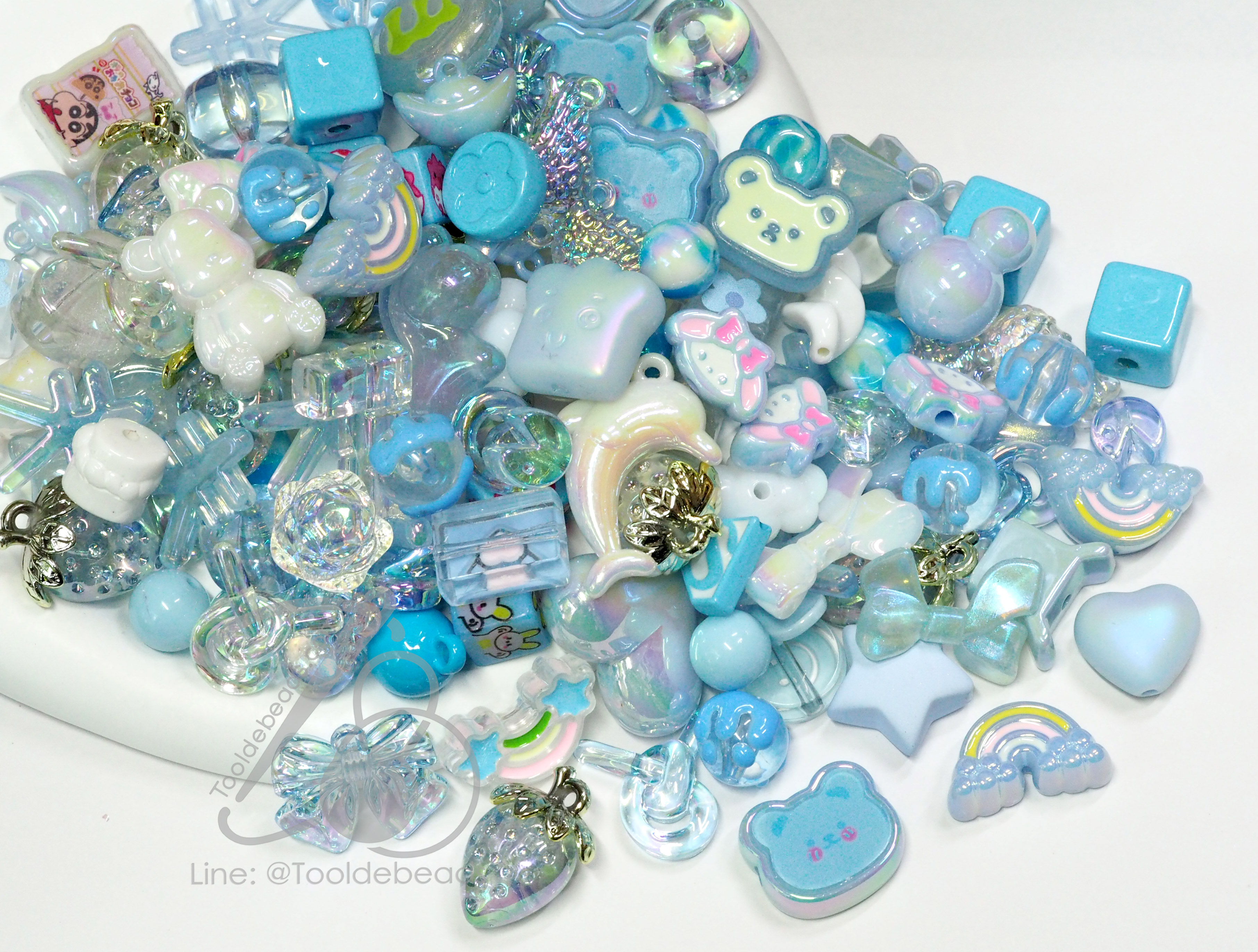 ลูกปัดอะคริลิค เคลือบรุ้ง คละลาย (High Quality) สีฟ้า (100 กรัม) SKU-16621