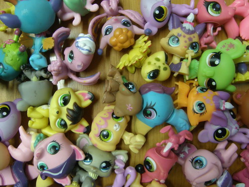 โมเดล LPS (Littlest Pet Shop) คละแบบ 10 ตัว (OEM)