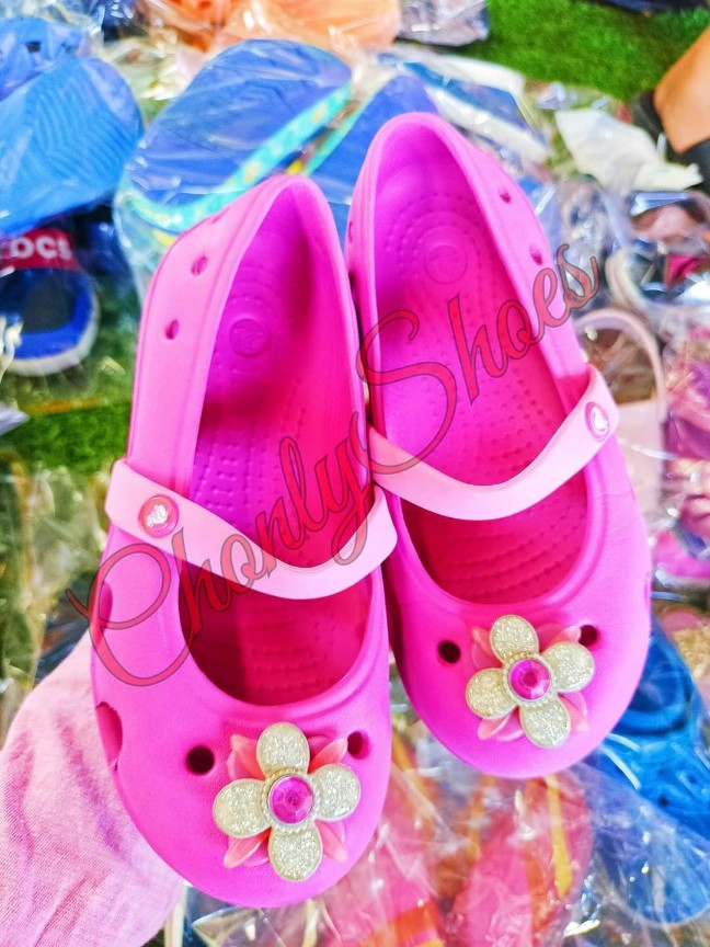 รองเท้าCrocsมือสอง