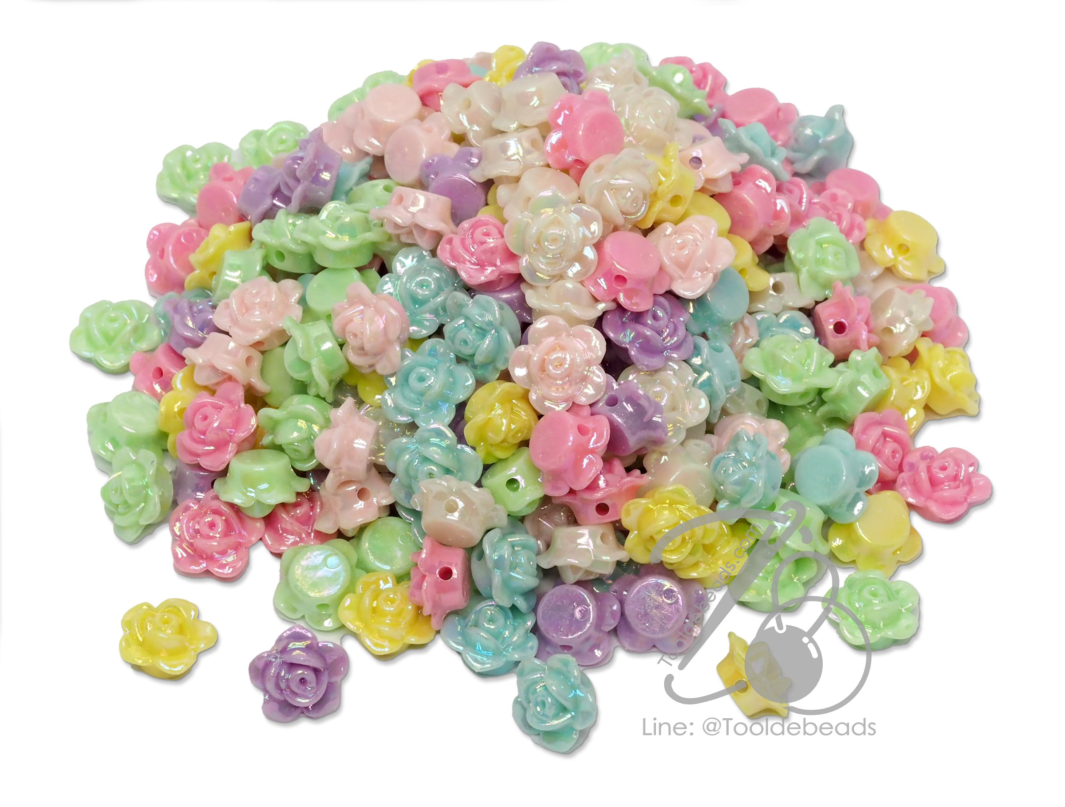 ลูกปัดพลาสติกเคลือบรุ้ง 13มม. ลายกุหลาบร้อยข้าง คละสี (15 กรัม) SKU-15312