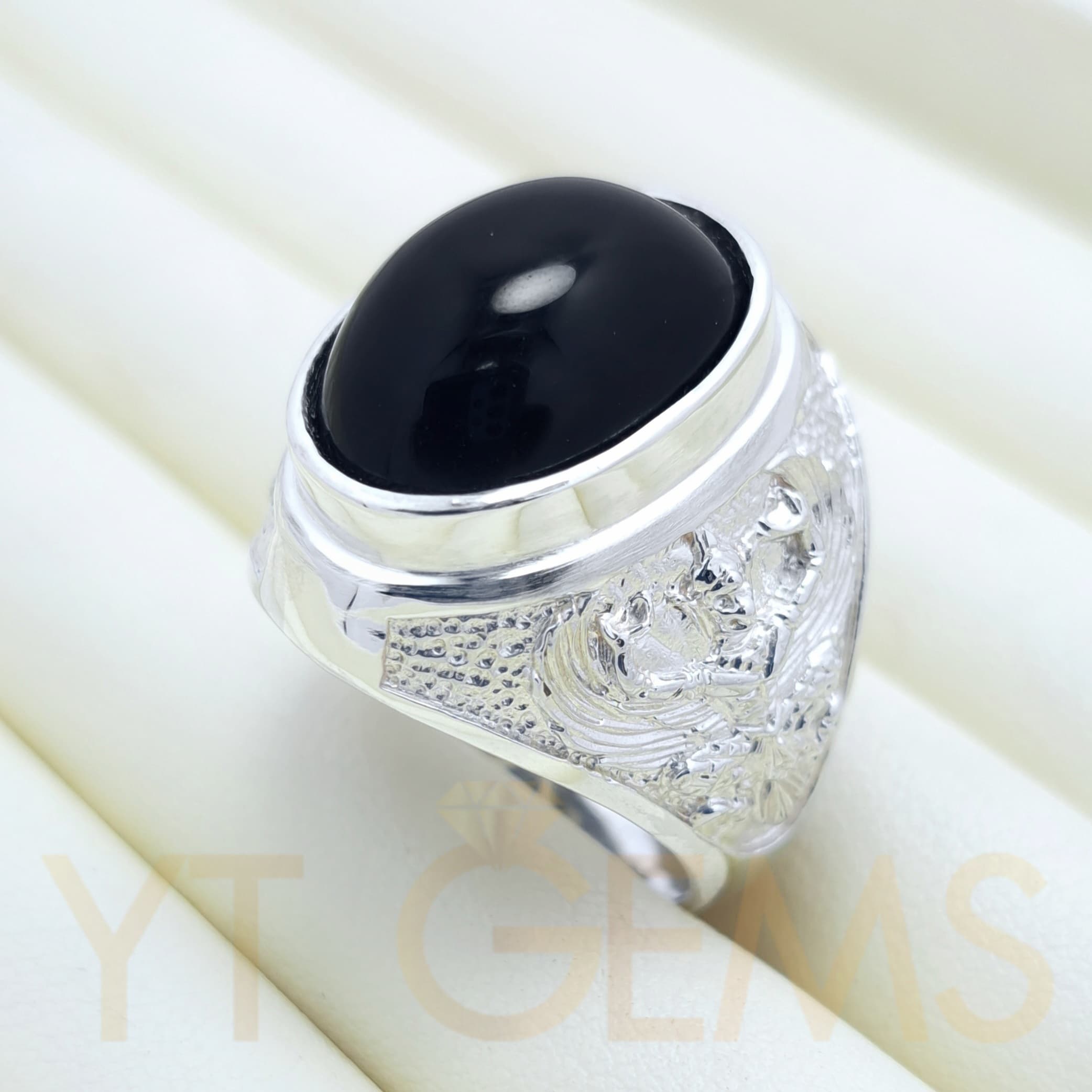 แหวนนิล แหวนครุฑ แหวน เงินแท้ ลายพญาครุฑ พลอยนิลแท้ YTG-11400 YTGEMS whole
