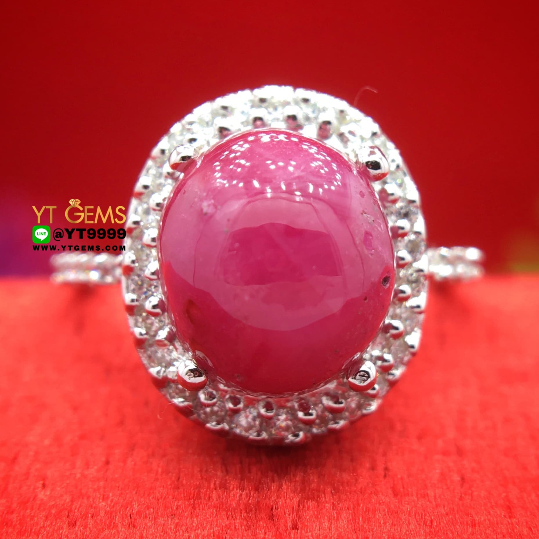 แหวนทับทิมกินบ่เซี่ยง ทับทิมสตาร์ ล้อมเพชรSwiss แหวนเงินแท้ 92.5% ชุบทองคำขาว พลอยทับทิมกินบ่เซี่ยงแท้ (เหลือบสตาร์เล็กน้อย) หน้าแหวน 1.5 ซม. YTG-7687 YTGEMS