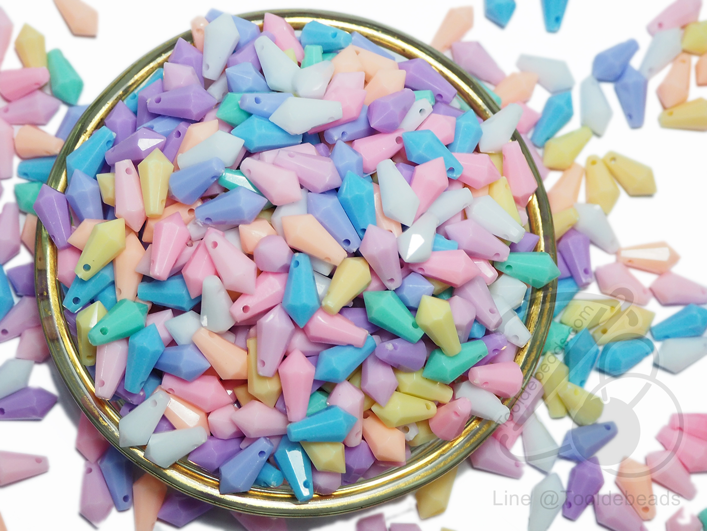 จี้พาสเทล 6*11มม. ลายหยดน้ำแหลม (80 กรัม) SKU-01529