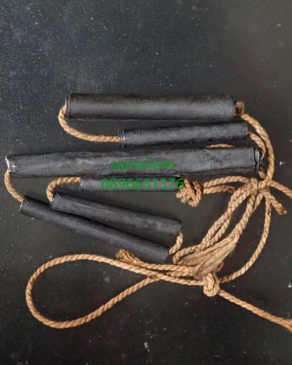 หลวงพ่อรุ่ง วัดท่ากระบือ ตะกรุดเงินหกดอก แท้ดูง่าย