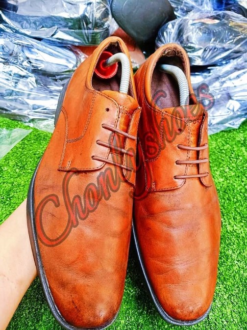 รองเท้าหนังมือสอง by Chonlyshoes