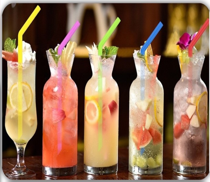 หลอดซิลิโคนพร้อมส่งแบบงอได้ นิ่ม นุ่มในสัมผัส ใช้ได้ทั้งน้ำ นม น้ำผลไม้ ปลอดภัย และใช้ได้ ชา กาแฟ