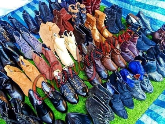 รองเท้ามือสองขายส่ง