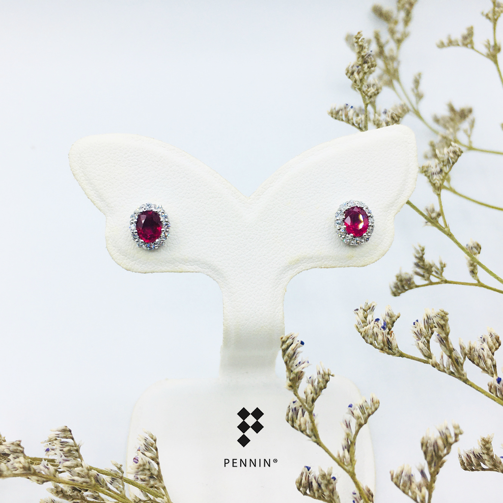 Classy Oval Ruby Earrings ต่างหูทับทิมแท้ รูปไข่ ล้อมเพชรสวิส CZ สวยคลาสสิค ใส่ได้ทุกโอกาส