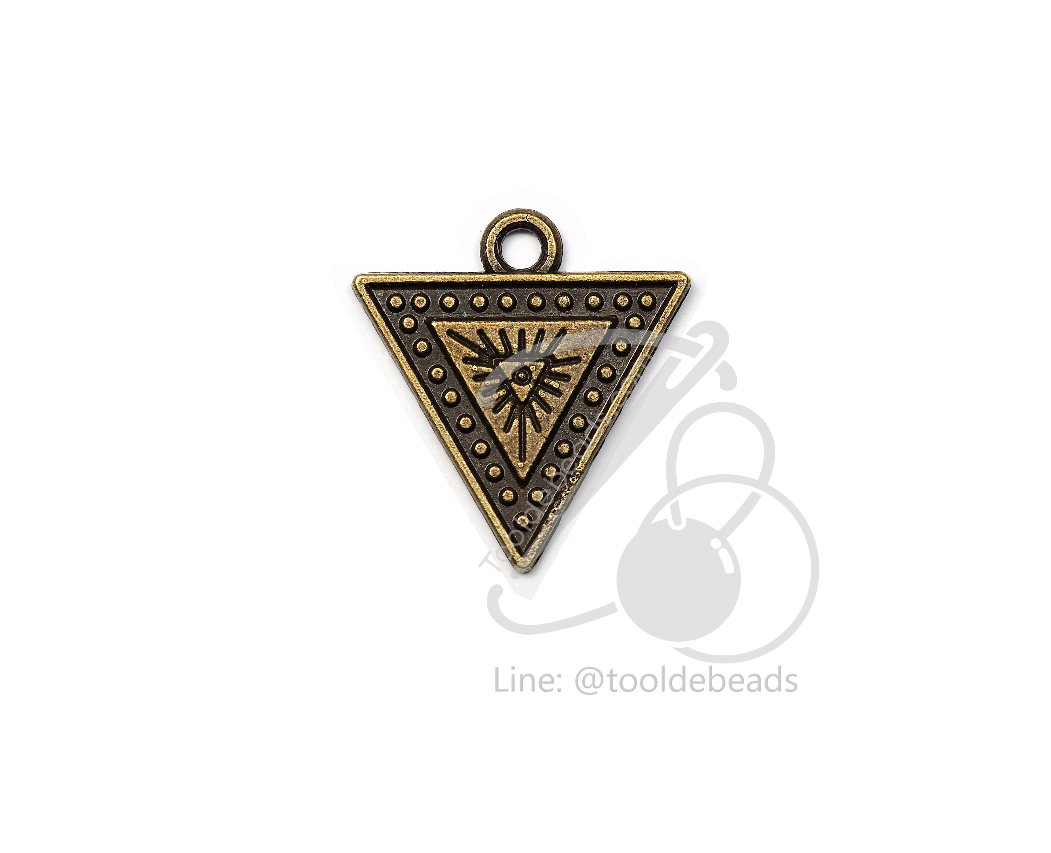 จี้เหล็ก 63 11มม. ลายดวงตาสามเหลี่ยม (1 ชิ้น) SKU-00906