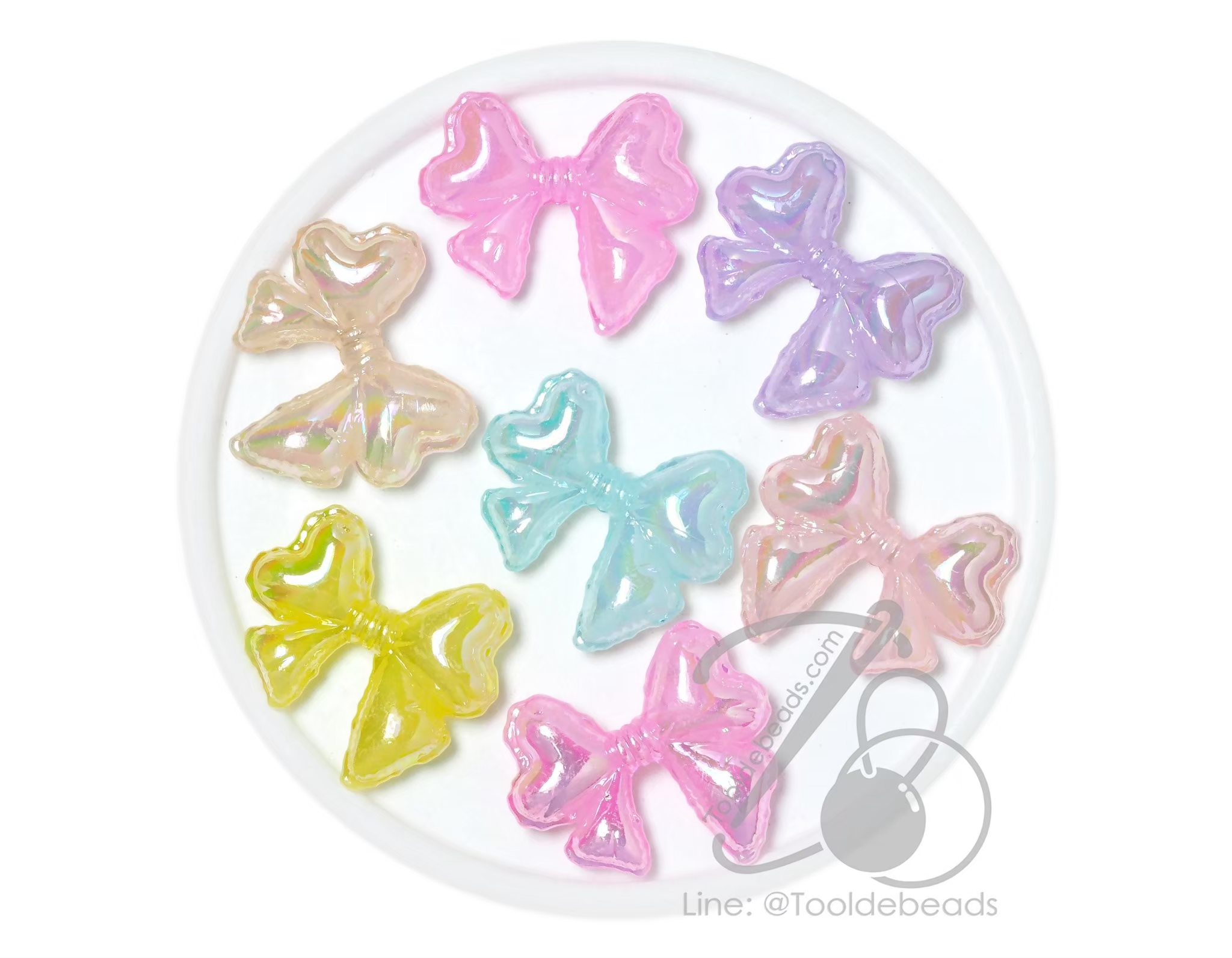 ลูกปัดพลาสติก เคลือบรุ้ง 31มม. ลายโบว์มีหาง คละสีเยลลี่หวาน (80 กรัม) SKU-17903