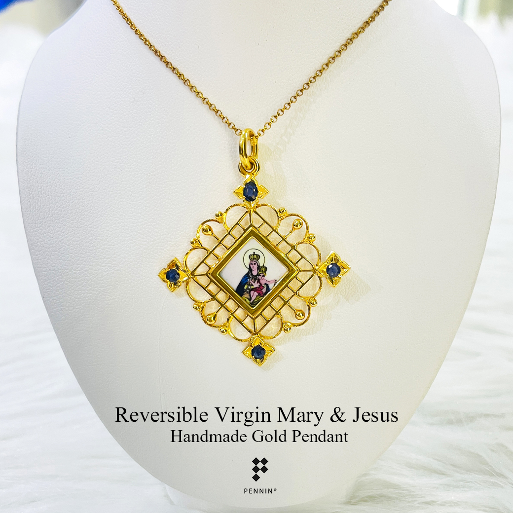 จี้แม่พระกรอบทองกระเบื้องเคลือบอิตาลี แม่พระนิจจานุเคราะห์/พระเยซู ประดับไพลิน ทอง 90 ฉลุลาย