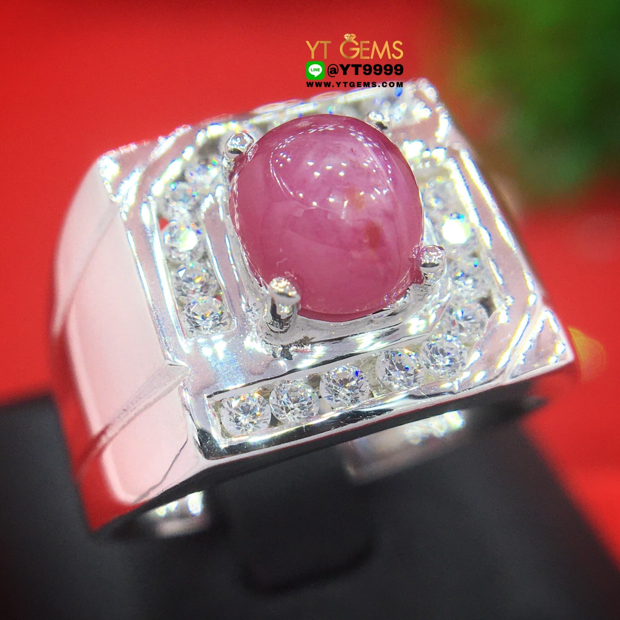 แหวนทับทิมกินบ่เซี่ยง ทับทิมสตาร์ ล้อมเพชร แหวนเงินแท้ 92.5% ชุบทองคำขาว ประดับ พลอยทับทิมกินบ่เซี่ยงแท้ (มีสตาร์ชัด) ตกแต่ง เพชรSwiss หน้าแหวน 1.4 ซม. YTG-10517 YTGEMS