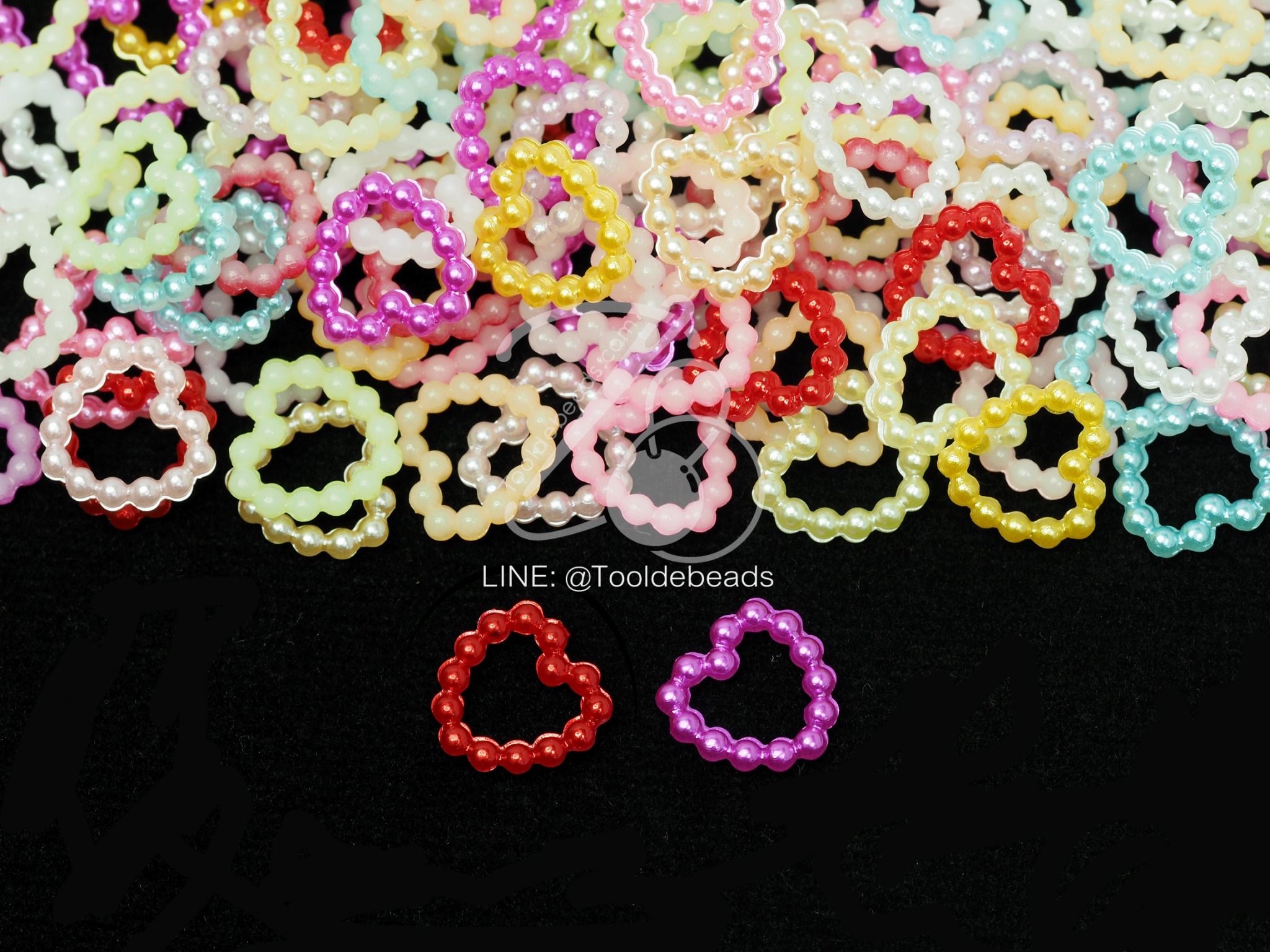 มุกครึ่งซีก 11มม. ลายหัวใจ คละสี (15 กรัม) SKU-09879