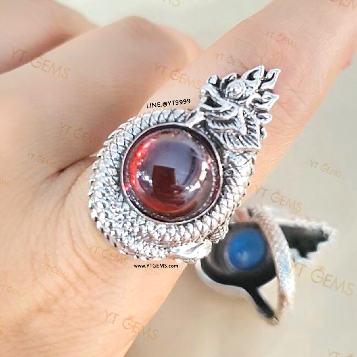 แหวนพญานาค โอบมณีสีแดง โกเมน แหวนเงินแท้ รมดำ พลอย(CZ) YTG-11489 YTGEMS
