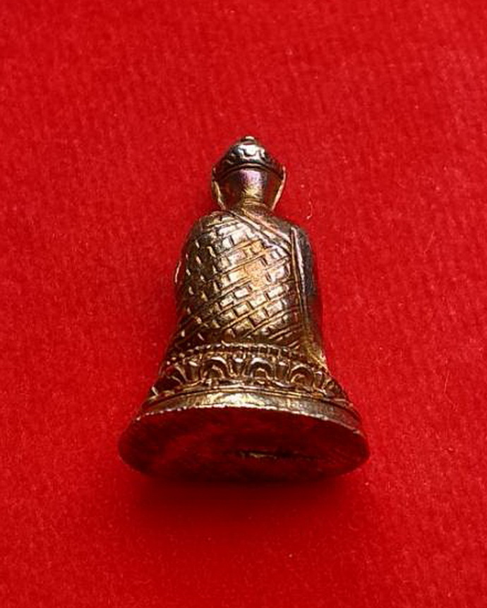 ลอยองค์ไต้ฮงกงโจวซือเนื้อกะไหล่ทอง