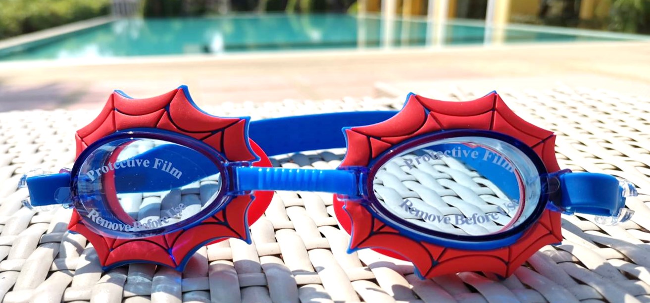 แว่นตาว่ายน้ำเด็กพร้อมส่ง ลวดลายแฟนซี สดใส หลายแบบ