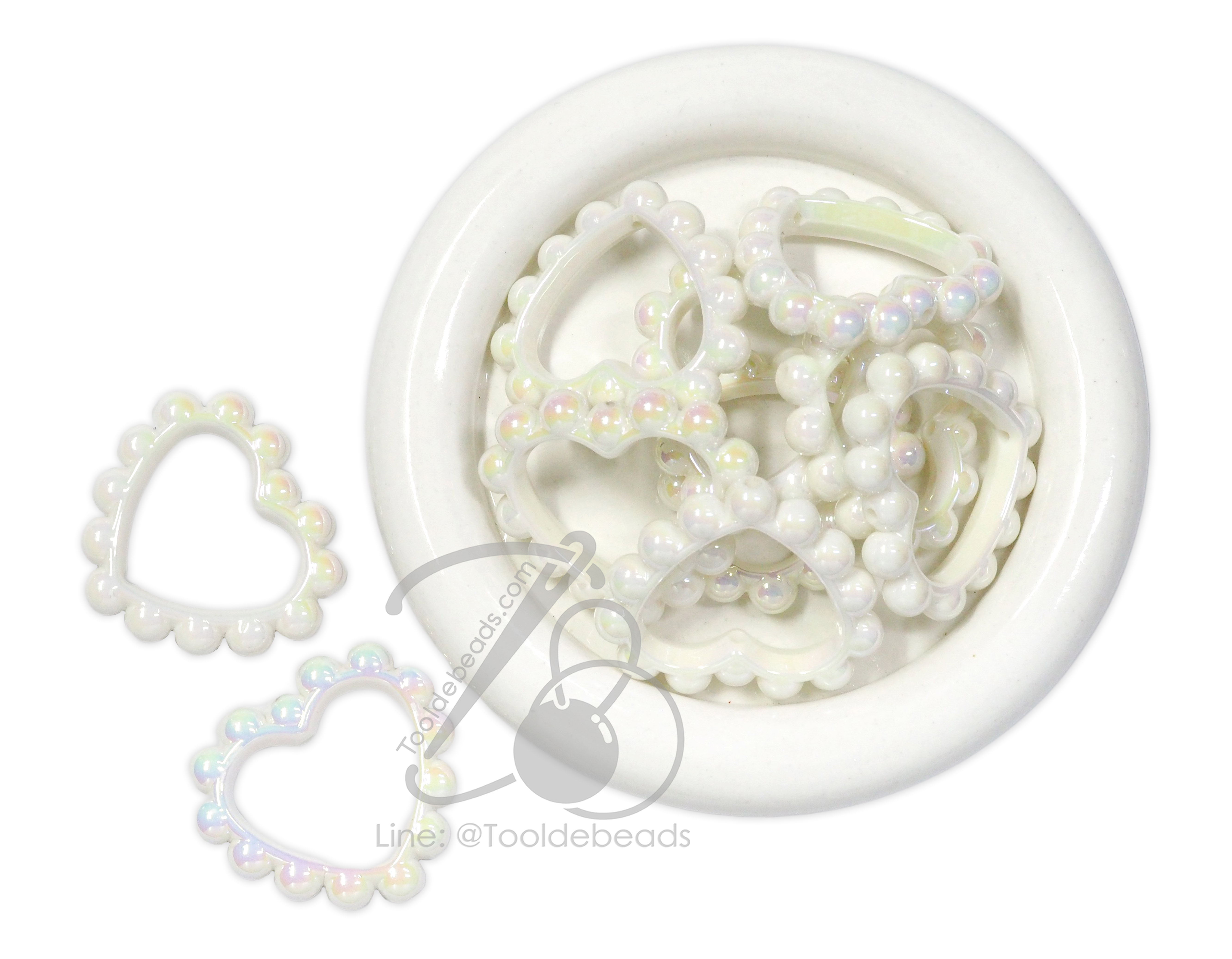ลูกปัดอะคริลิค 42มม. ลายหัวใจ เคลือบรุ้ง สีขาว (10 กรัม) SKU-16989