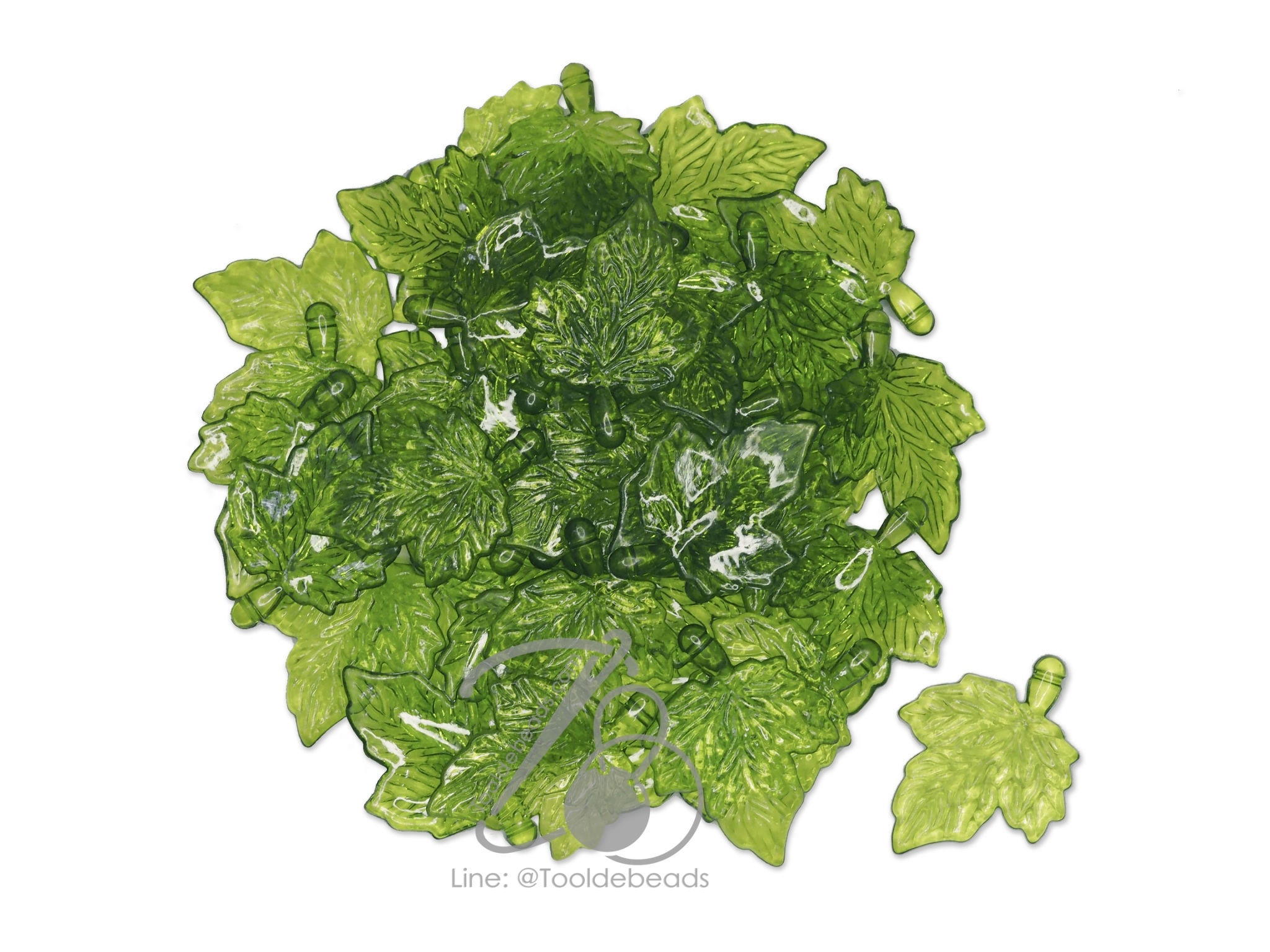 จี้อะคริลิค 27*35มม. ลายใบเฟิร์นแบน สีเขียวใส (80 กรัม) SKU-12378