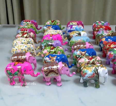 ช้างใหญ่งวงลง เพ้นท์สีคละลาย