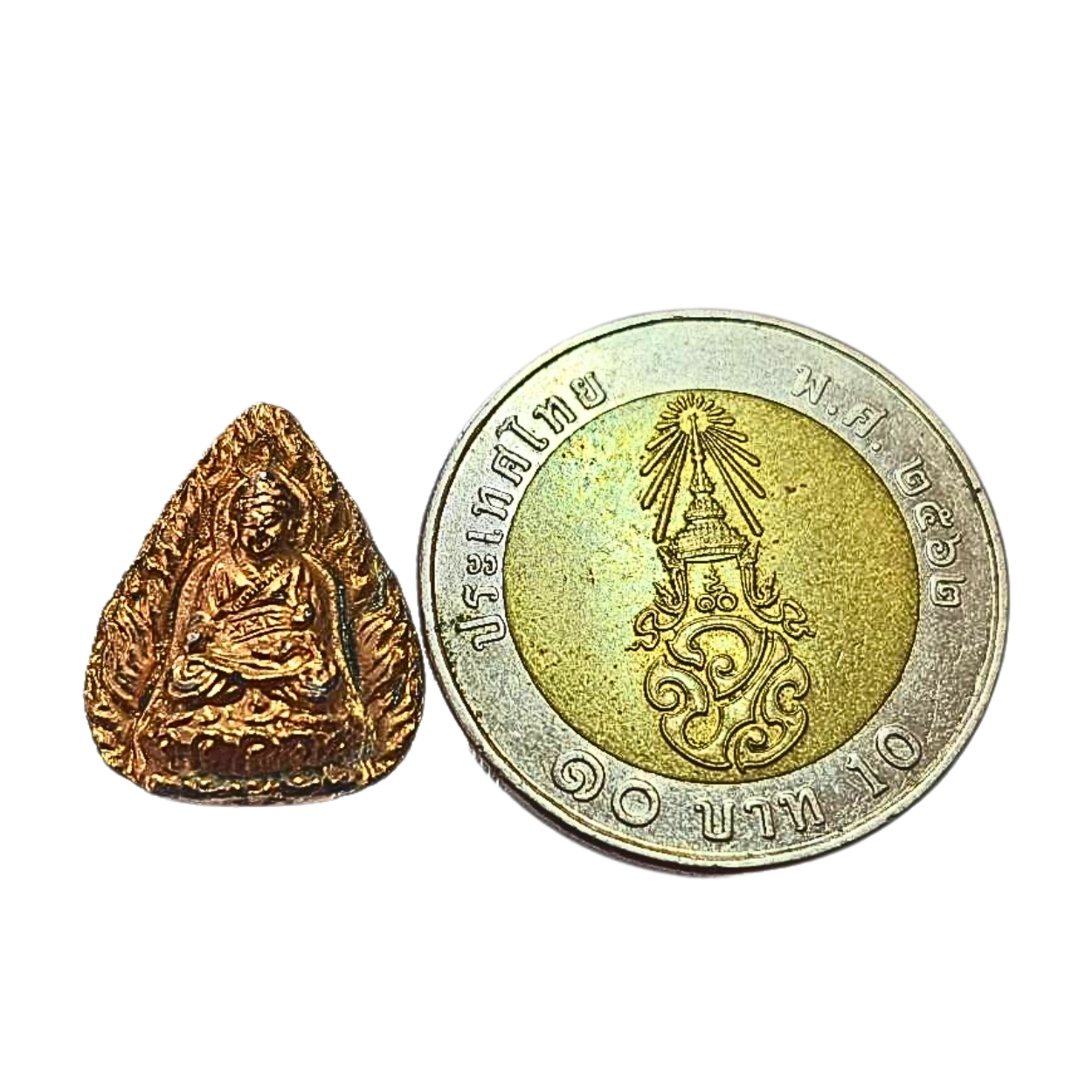 เหรียญองค์ไต้ฮงกงโจวซือพิมพ์เล็กรูปใบโพธิ์เนื้อกะไหล่ทอง