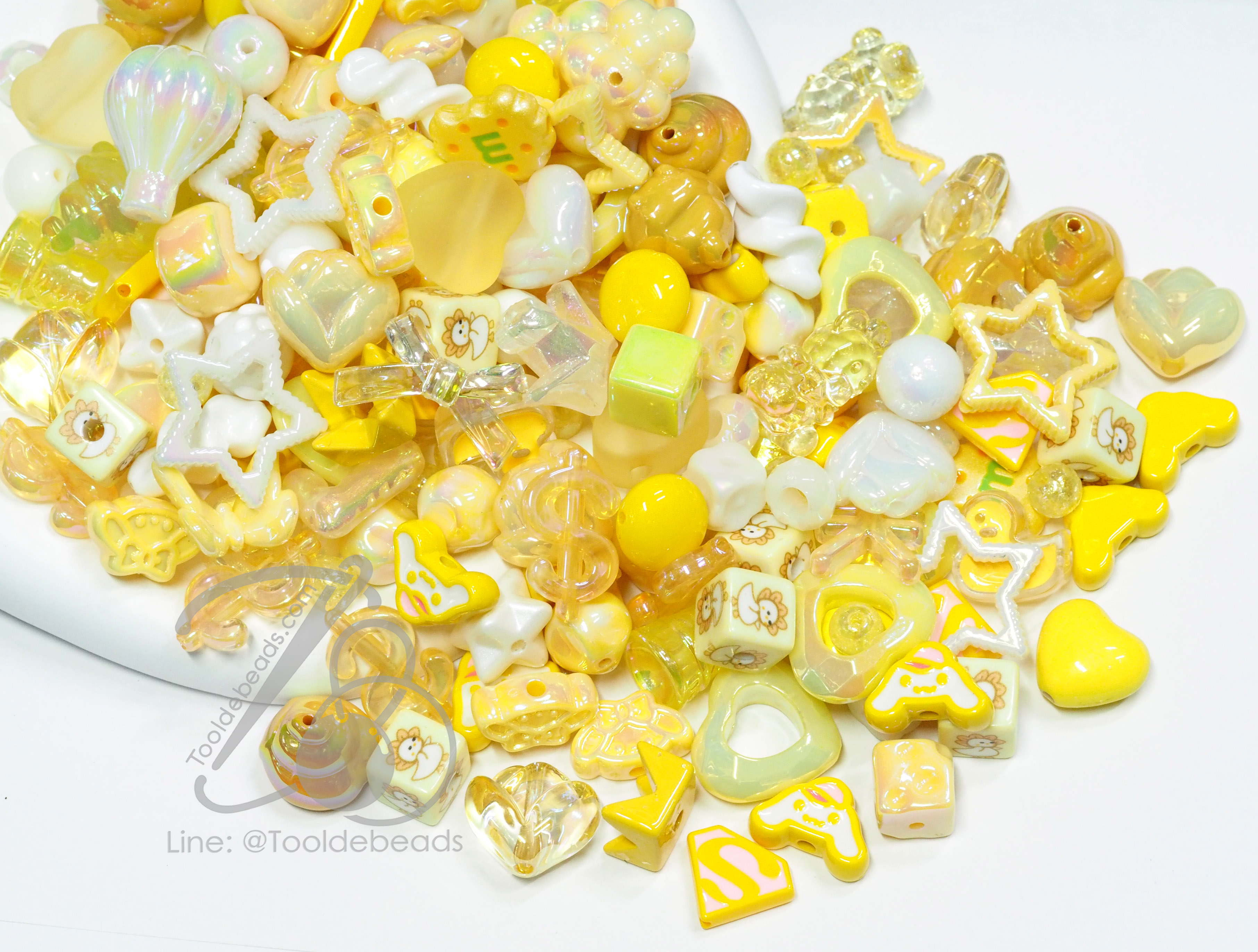 ลูกปัดอะคริลิค เคลือบรุ้ง คละลาย (High Quality) สีเหลือง (500 กรัม) SKU-16623