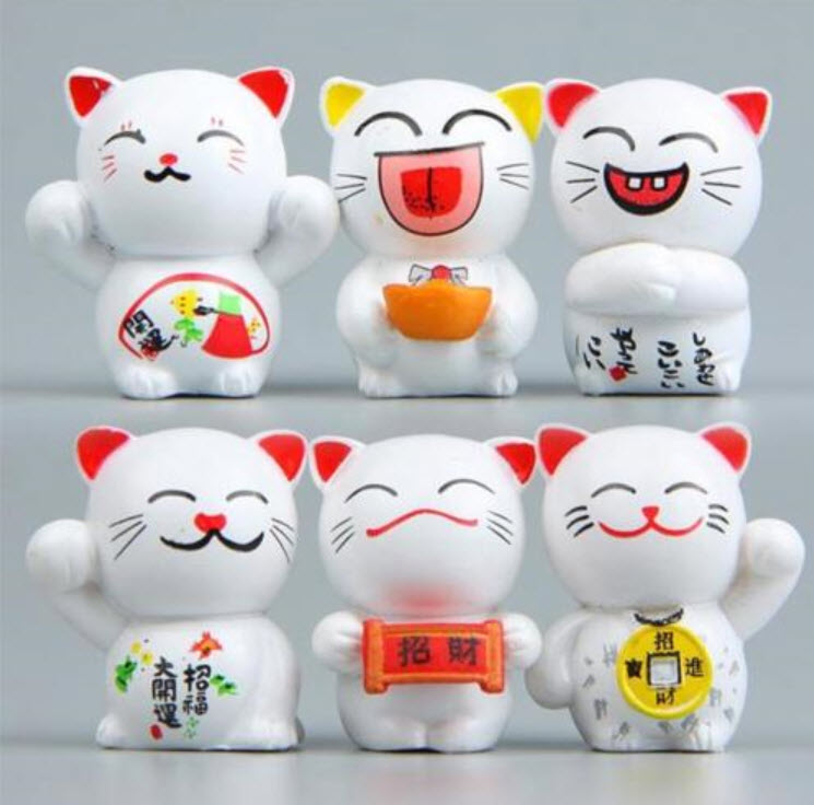 โมเดลแมวนำโชค 6 ตัว ขนาด 3 ซ.ม.